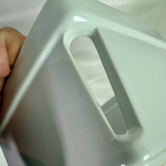 Sur la Table White Ceramic Decorative Berry Basket Bowl 5.5" x 5.75" Minimalist - Picture 6 of 6